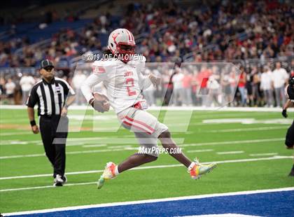Thumbnail 2 in Judson vs Lake Travis (Class 6A Division I Quarterfinals) photogallery.