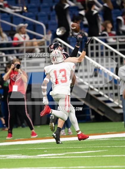 Thumbnail 3 in Judson vs Lake Travis (Class 6A Division I Quarterfinals) photogallery.