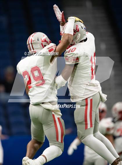 Thumbnail 3 in Judson vs Lake Travis (Class 6A Division I Quarterfinals) photogallery.