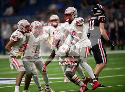 Thumbnail 2 in Judson vs Lake Travis (Class 6A Division I Quarterfinals) photogallery.
