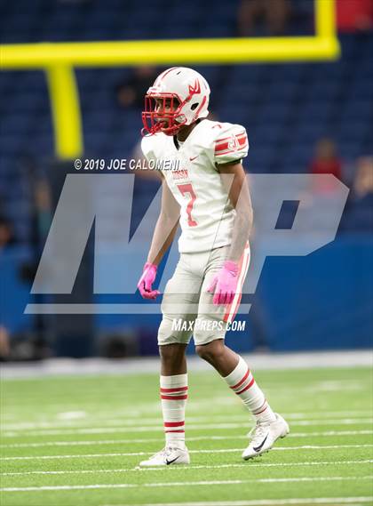Thumbnail 2 in Judson vs Lake Travis (Class 6A Division I Quarterfinals) photogallery.