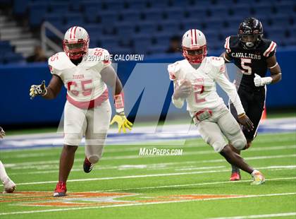 Thumbnail 2 in Judson vs Lake Travis (Class 6A Division I Quarterfinals) photogallery.