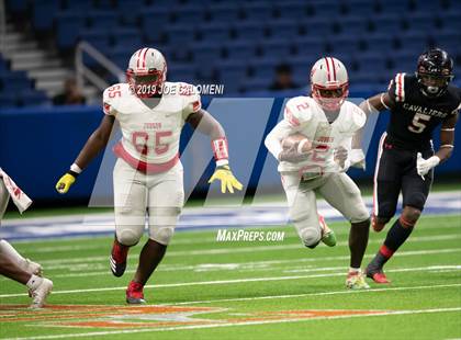 Thumbnail 3 in Judson vs Lake Travis (Class 6A Division I Quarterfinals) photogallery.
