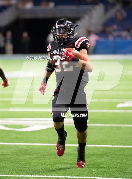 Thumbnail 3 in Judson vs Lake Travis (Class 6A Division I Quarterfinals) photogallery.