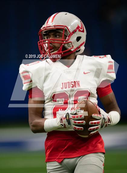 Thumbnail 2 in Judson vs Lake Travis (Class 6A Division I Quarterfinals) photogallery.