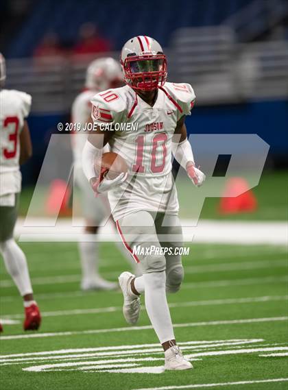 Thumbnail 3 in Judson vs Lake Travis (Class 6A Division I Quarterfinals) photogallery.