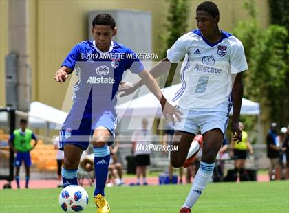 Thumbnail 3 in Allstate All-America Cup (Boys Game) photogallery.