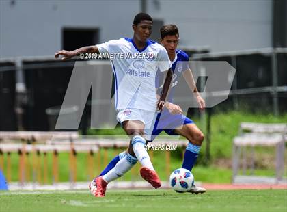 Thumbnail 3 in Allstate All-America Cup (Boys Game) photogallery.