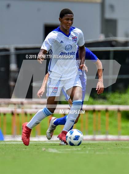Thumbnail 1 in Allstate All-America Cup (Boys Game) photogallery.