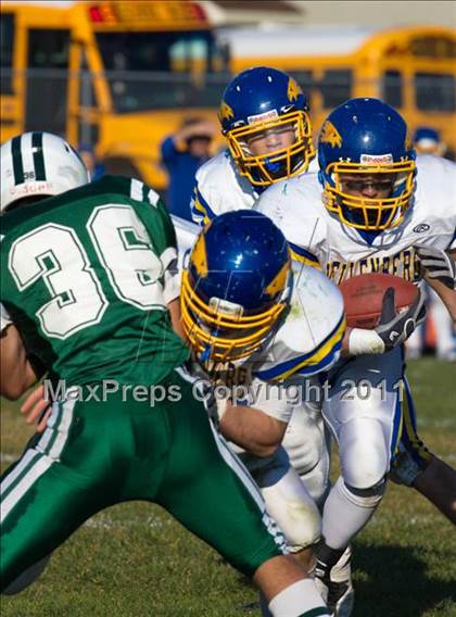 Thumbnail 1 in Kellenberg Memorial @ Holy Trinity (CHSFL Class AA Semifinal) photogallery.