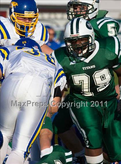 Thumbnail 3 in Kellenberg Memorial @ Holy Trinity (CHSFL Class AA Semifinal) photogallery.