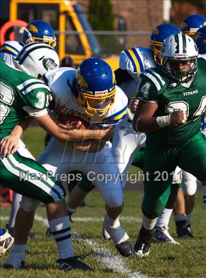 Thumbnail 1 in Kellenberg Memorial @ Holy Trinity (CHSFL Class AA Semifinal) photogallery.