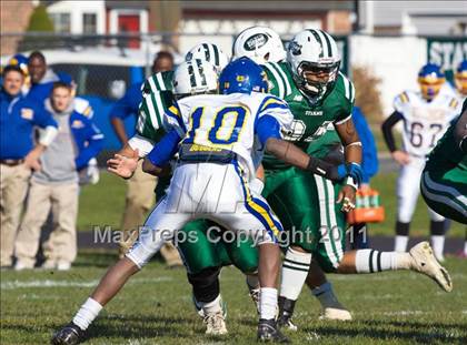 Thumbnail 3 in Kellenberg Memorial @ Holy Trinity (CHSFL Class AA Semifinal) photogallery.