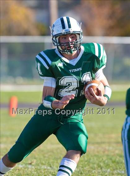 Thumbnail 1 in Kellenberg Memorial @ Holy Trinity (CHSFL Class AA Semifinal) photogallery.