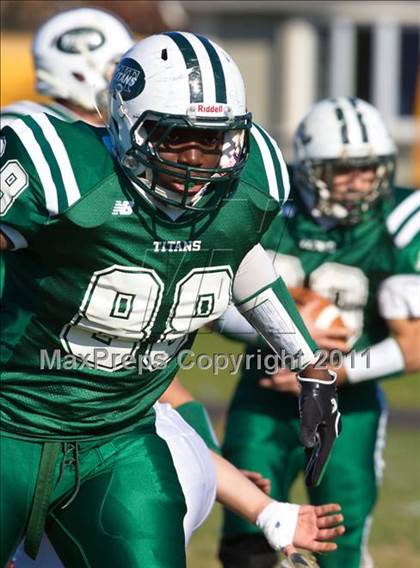 Thumbnail 1 in Kellenberg Memorial @ Holy Trinity (CHSFL Class AA Semifinal) photogallery.