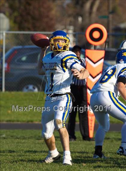 Thumbnail 2 in Kellenberg Memorial @ Holy Trinity (CHSFL Class AA Semifinal) photogallery.