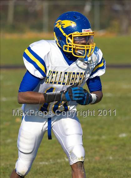 Thumbnail 3 in Kellenberg Memorial @ Holy Trinity (CHSFL Class AA Semifinal) photogallery.