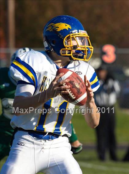Thumbnail 3 in Kellenberg Memorial @ Holy Trinity (CHSFL Class AA Semifinal) photogallery.