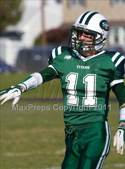 Thumbnail 1 in Kellenberg Memorial @ Holy Trinity (CHSFL Class AA Semifinal) photogallery.