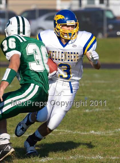 Thumbnail 1 in Kellenberg Memorial @ Holy Trinity (CHSFL Class AA Semifinal) photogallery.