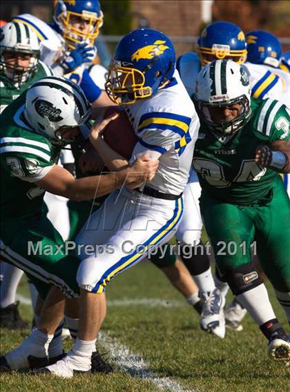 Thumbnail 3 in Kellenberg Memorial @ Holy Trinity (CHSFL Class AA Semifinal) photogallery.
