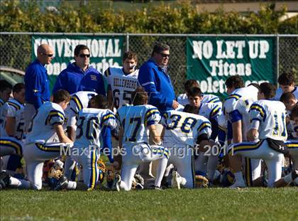 Thumbnail 3 in Kellenberg Memorial @ Holy Trinity (CHSFL Class AA Semifinal) photogallery.