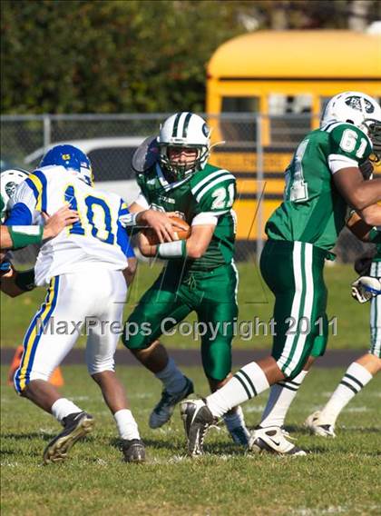 Thumbnail 2 in Kellenberg Memorial @ Holy Trinity (CHSFL Class AA Semifinal) photogallery.