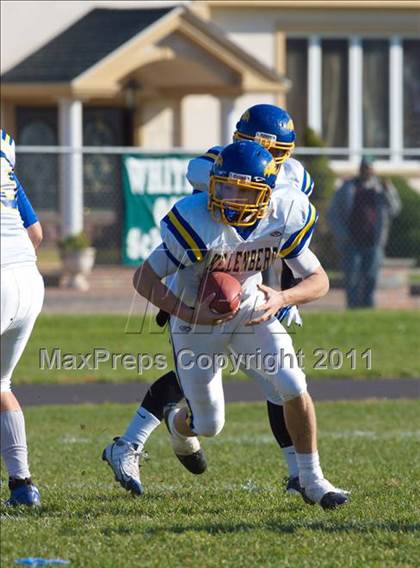 Thumbnail 2 in Kellenberg Memorial @ Holy Trinity (CHSFL Class AA Semifinal) photogallery.
