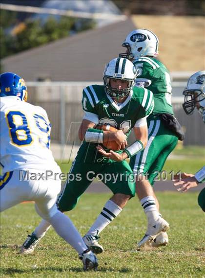 Thumbnail 1 in Kellenberg Memorial @ Holy Trinity (CHSFL Class AA Semifinal) photogallery.