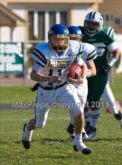 Thumbnail 3 in Kellenberg Memorial @ Holy Trinity (CHSFL Class AA Semifinal) photogallery.