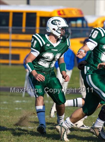 Thumbnail 3 in Kellenberg Memorial @ Holy Trinity (CHSFL Class AA Semifinal) photogallery.