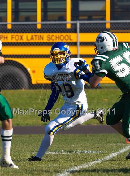 Thumbnail 3 in Kellenberg Memorial @ Holy Trinity (CHSFL Class AA Semifinal) photogallery.