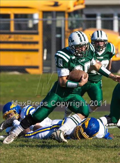 Thumbnail 3 in Kellenberg Memorial @ Holy Trinity (CHSFL Class AA Semifinal) photogallery.