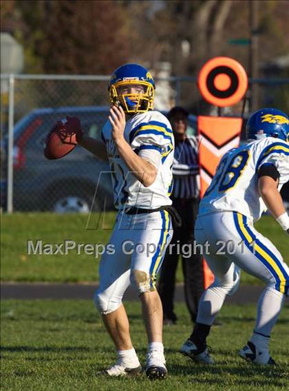 Thumbnail 1 in Kellenberg Memorial @ Holy Trinity (CHSFL Class AA Semifinal) photogallery.
