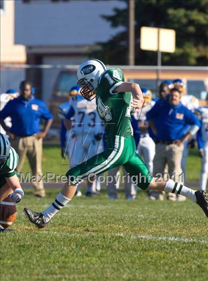 Thumbnail 3 in Kellenberg Memorial @ Holy Trinity (CHSFL Class AA Semifinal) photogallery.