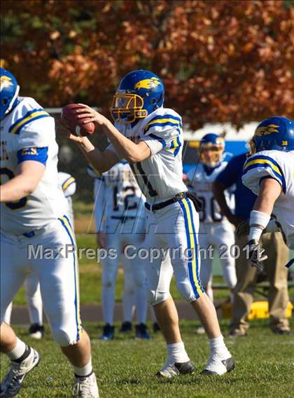 Thumbnail 3 in Kellenberg Memorial @ Holy Trinity (CHSFL Class AA Semifinal) photogallery.