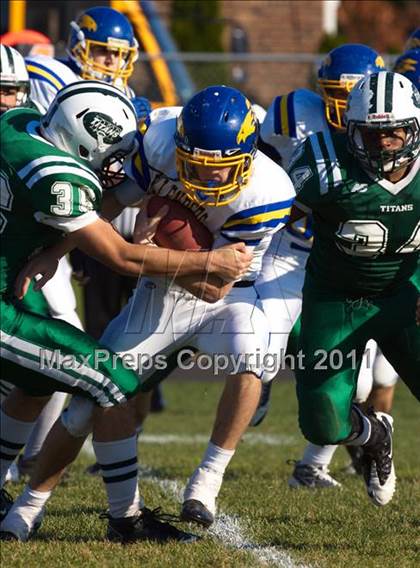 Thumbnail 2 in Kellenberg Memorial @ Holy Trinity (CHSFL Class AA Semifinal) photogallery.