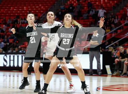 Thumbnail 3 in Mountain View vs. Highland (UHSAA 5A Semifinal) photogallery.