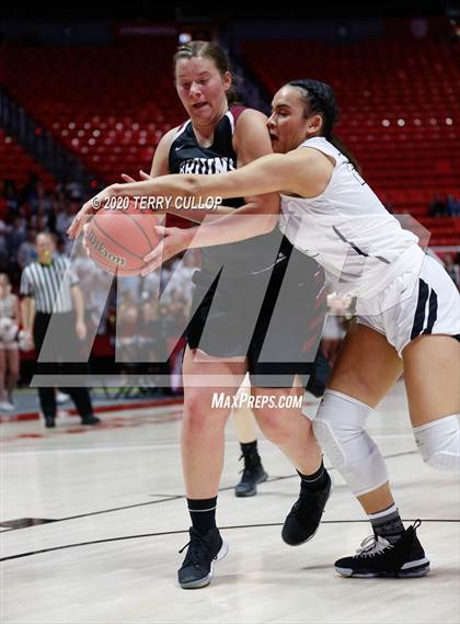 Thumbnail 2 in Mountain View vs. Highland (UHSAA 5A Semifinal) photogallery.