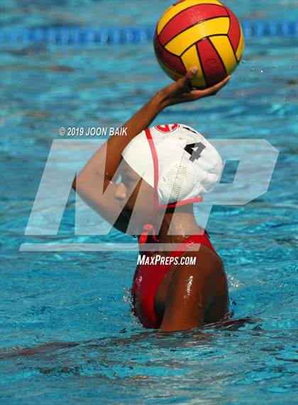 Thumbnail 3 in San Ramon Valley vs Gunn (Acalanes Invitational) photogallery.