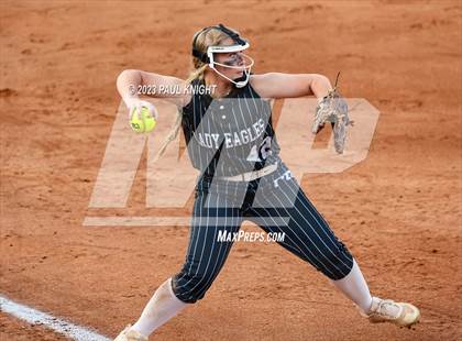 Thumbnail 1 in Como-Pickton vs. Stamford (UIL 2A Softball Semifinal) photogallery.