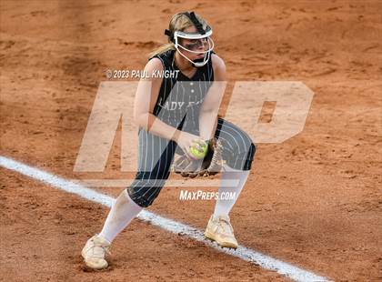 Thumbnail 2 in Como-Pickton vs. Stamford (UIL 2A Softball Semifinal) photogallery.