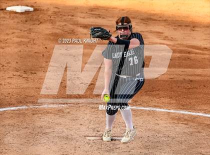 Thumbnail 3 in Como-Pickton vs. Stamford (UIL 2A Softball Semifinal) photogallery.