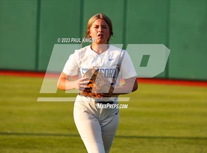 Thumbnail 2 in Como-Pickton vs. Stamford (UIL 2A Softball Semifinal) photogallery.