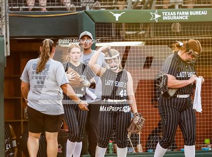 Thumbnail 1 in Como-Pickton vs. Stamford (UIL 2A Softball Semifinal) photogallery.