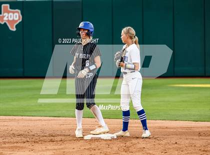 Thumbnail 2 in Como-Pickton vs. Stamford (UIL 2A Softball Semifinal) photogallery.