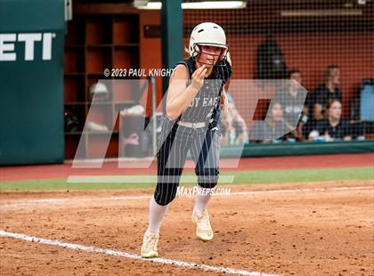 Thumbnail 2 in Como-Pickton vs. Stamford (UIL 2A Softball Semifinal) photogallery.