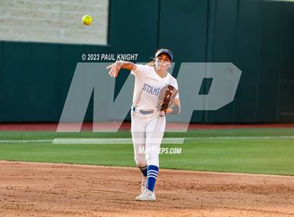 Thumbnail 1 in Como-Pickton vs. Stamford (UIL 2A Softball Semifinal) photogallery.