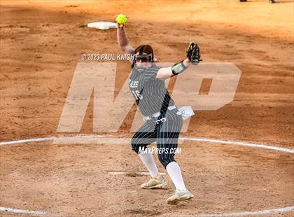 Thumbnail 2 in Como-Pickton vs. Stamford (UIL 2A Softball Semifinal) photogallery.