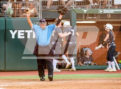 Thumbnail 1 in Como-Pickton vs. Stamford (UIL 2A Softball Semifinal) photogallery.